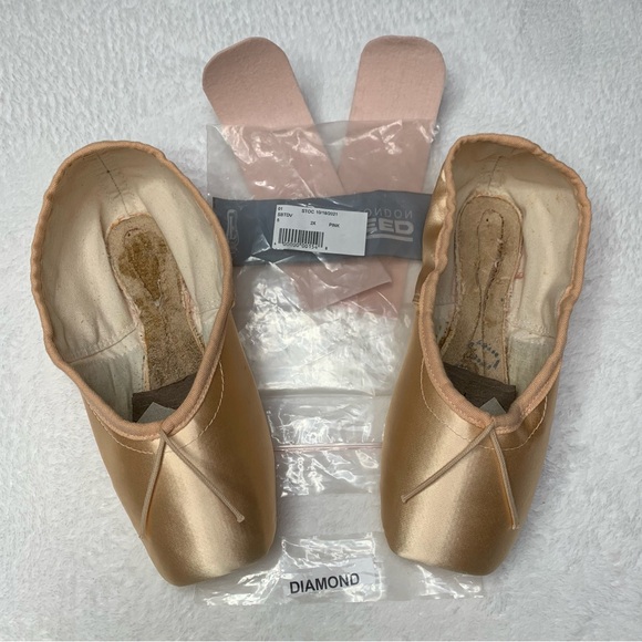 Freed of London Pointe Shoes Classic Deep Vamp SBTDV Diamond Maker Size 5XX - Picture 3 of 17